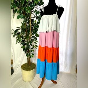 Color block dress with ruffles and pockets!